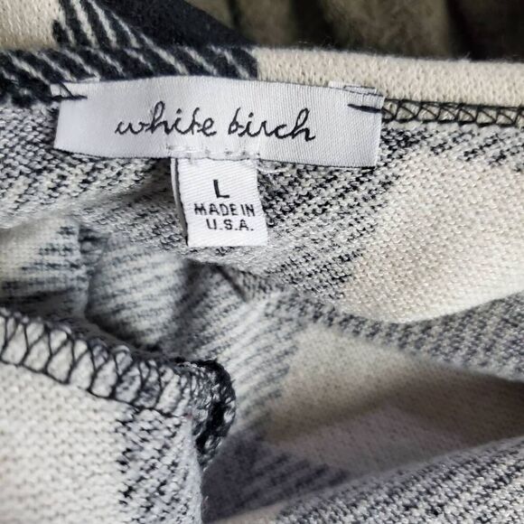 White Birch Women’s Black Ivory Buffalo Plaid Long Button Cardigan Sweater Size - Picture 8 of 10